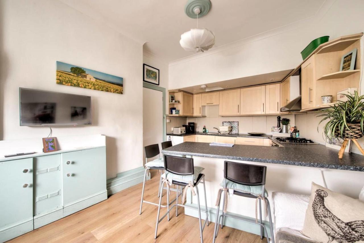 Guestready - Cosy Home 5 Minutes From Waverley! Edinburgh Luaran gambar